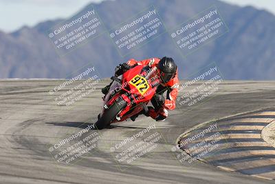 media/Nov-16-2025-Race Pace (Sun) [[8c5fa54630]]/Verified Riders/8-Turn 12 (120pm)/